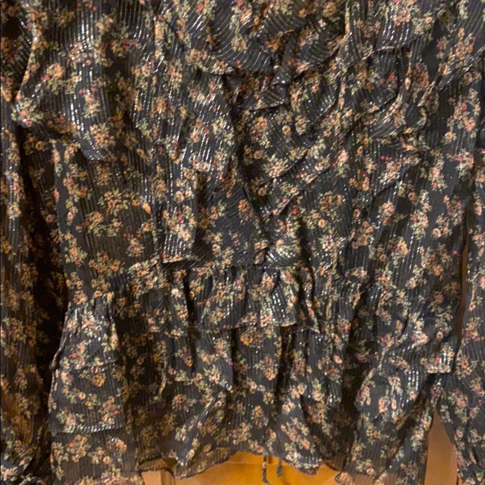 Beautiful Blouse - Picture 9 of 12